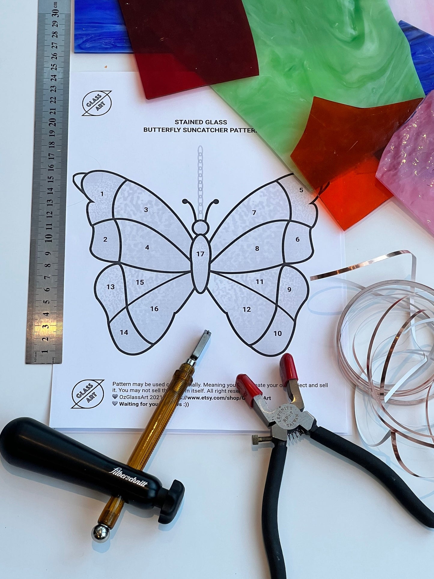 Schmetterlings-Buntglas-PDF-Muster • Schmetterlings-Sonnenfänger-Muster