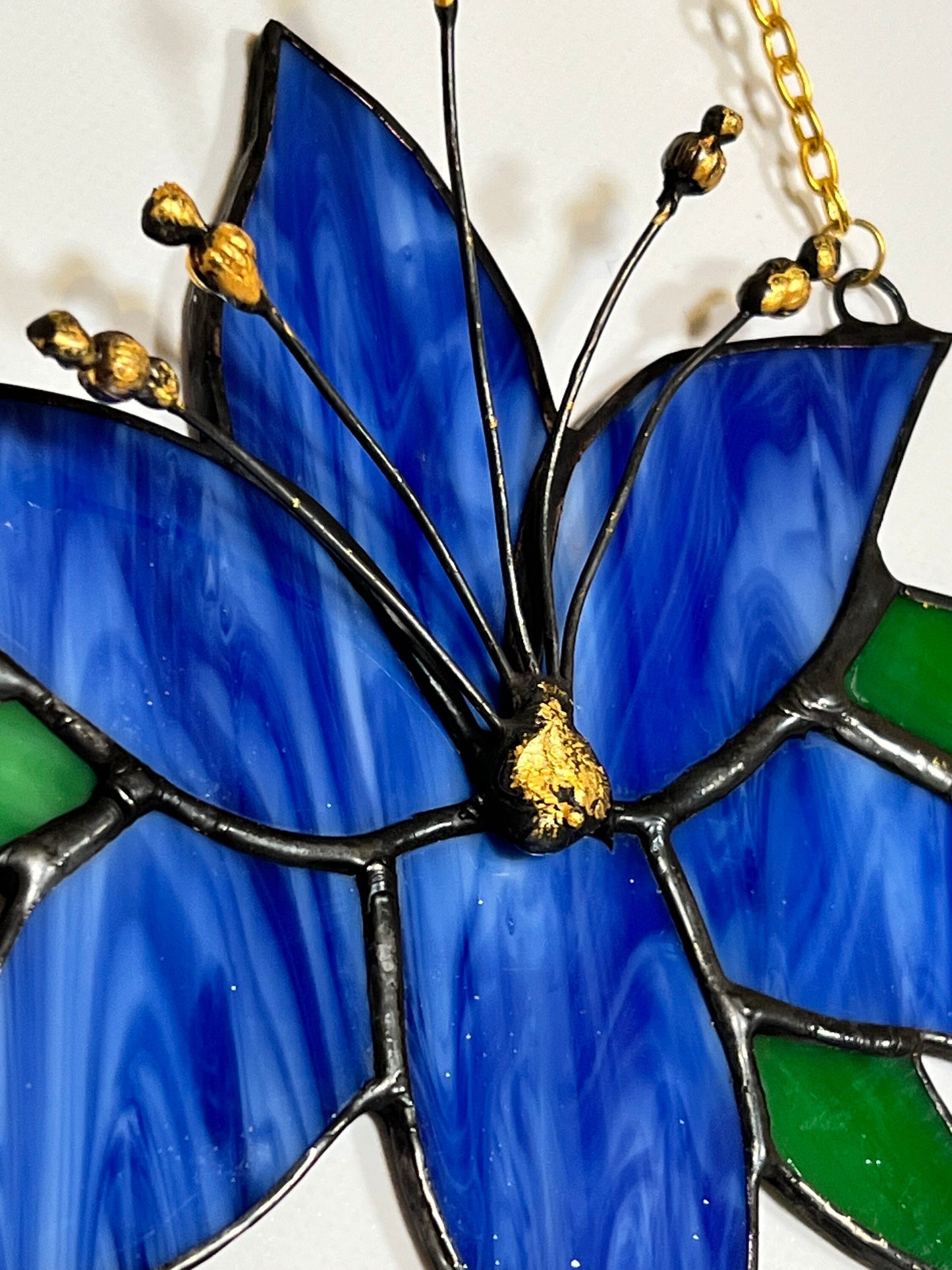 Buntglas-Lilie-Blume-Sonnenfänger, Fenster-hängendes Blumen-Geschenk
