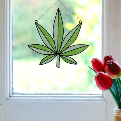 Marihuana-Blatt-Buntglasmuster • Cannabis-Sonnenfänger-Muster